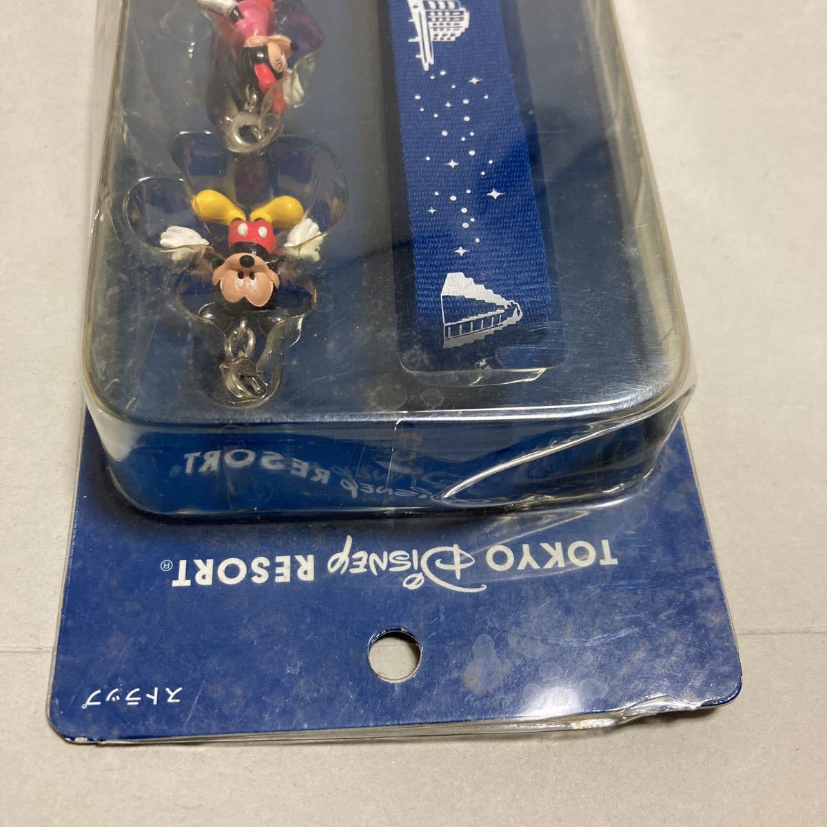 ディズニー ストラップ ペットボトルホルダー ディズニーリゾート ホルダー ペットボトル ミッキー アリエル ダンボ その他 売買されたオークション情報 Yahooの商品情報をアーカイブ公開 オークファン Aucfan Com