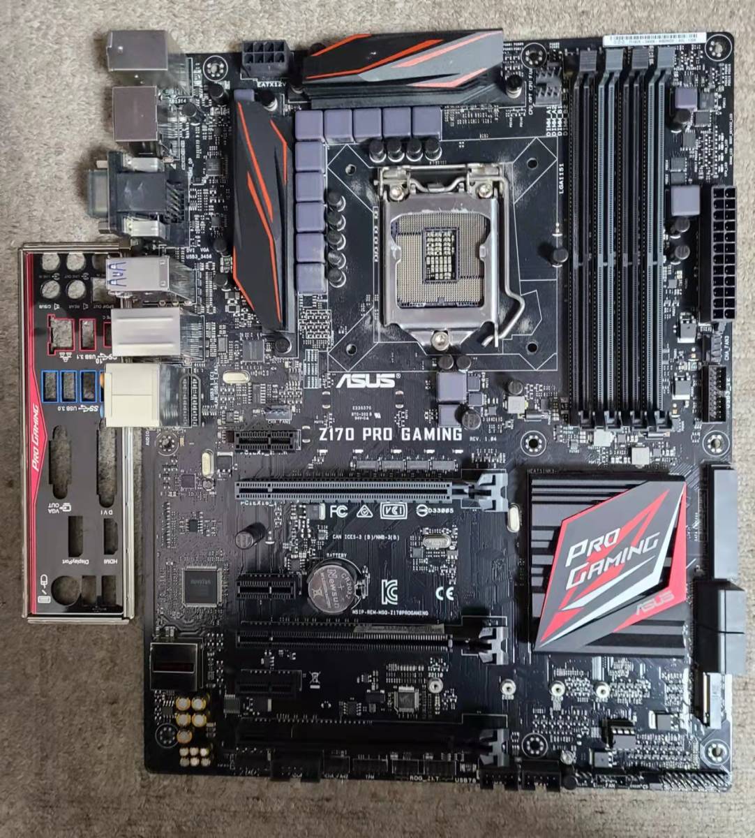 Placa de baza ASUS Z170 PRO GAMING, Socket LGA1151, DDR4, PCI-E