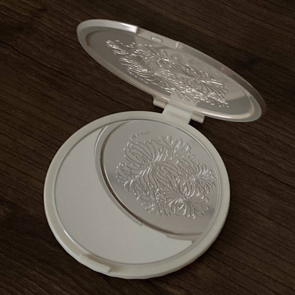 ポール ジョー Paul Joe コンパクトミラー その他 売買されたオークション情報 Yahooの商品情報をアーカイブ公開 オークファン Aucfan Com ポール ジョー Paul Joe コンパクトミラー その他 売買されたオークション情報 Yahooの商品情報をアーカイブ公開 オークファン Aucfan Com