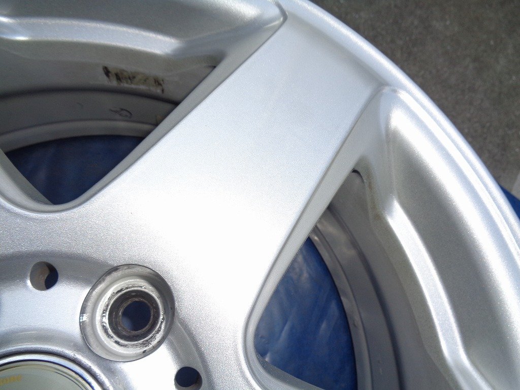 VAGGIO ブリヂストン BRIDGESTONE 16インチ 5H-100PCD +48 社外ホイール 15×6J 4本 フォレスター 6.5J5HPCD100+48 0 NS5 15×6.5J(+48)100&frasl;114.3-5HM ホイールの値段と価格推移は？｜1件の売買データからVAGGIO 6J+