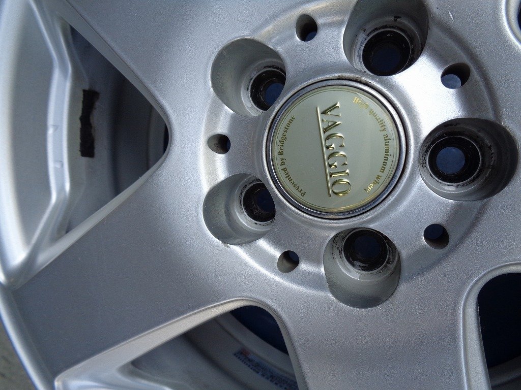 VAGGIO ブリヂストン BRIDGESTONE 16インチ 5H-100PCD +48 社外ホイール 15×6J 4本 フォレスター 6.5J5HPCD100+48 0 NS5 15×6.5J(+48)100&frasl;114.3-5HM ホイールの値段と価格推移は？｜1件の売買データからVAGGIO 6J+