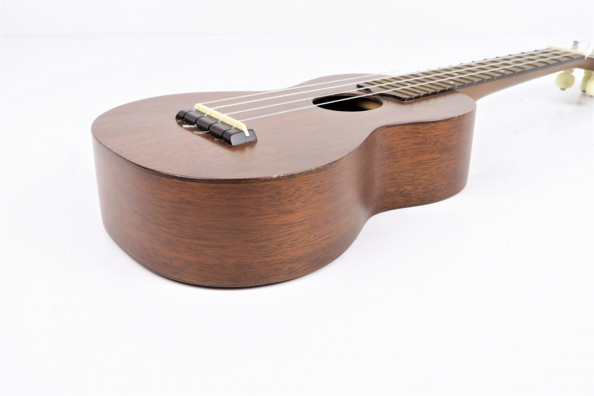 Famous Uk240 フェイマス ウクレレ 楽器 弦楽器 曲 オシャレ インテリア 飾り かわいい かっこいい 木目 趣味 おうち時間 003feer31 本体 売買されたオークション情報 Yahooの商品情報をアーカイブ公開 オークファン Aucfan Com