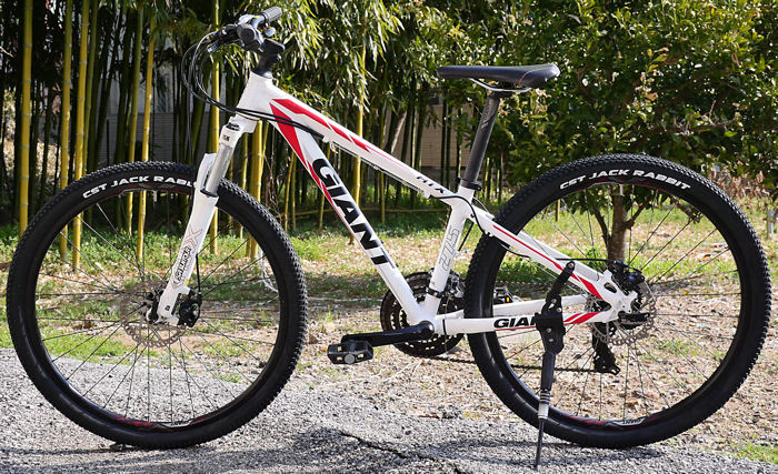 Giant マウンテンバイク ホワイト 引き取り限定 Giant マウンテン