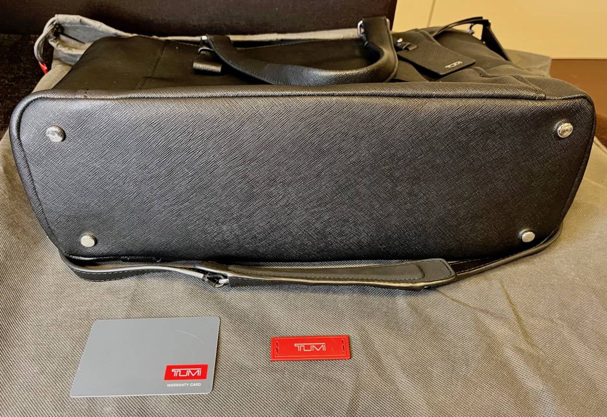 ほぼ未使用】TUMI トゥミ トートバッグ Varek Park Tote Bag 125061 