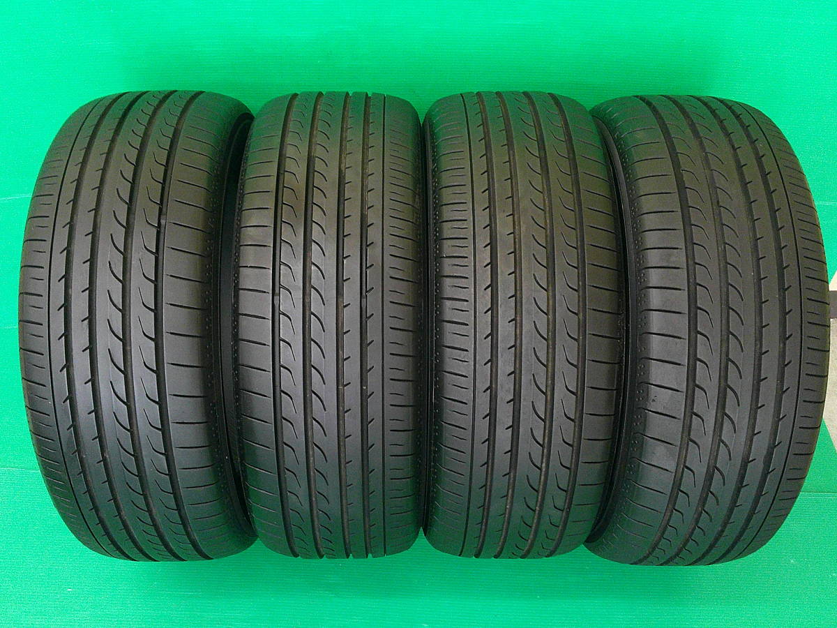 BluEarth RV-02 | 215&frasl;55R17 YOKOHAMA 215&frasl;55 BluErth RV-02、2021年 Yokohama R17、YOKOHAMA ヨコハマ - 94V 車＆バイク BluEarth-RV 中古タイヤ