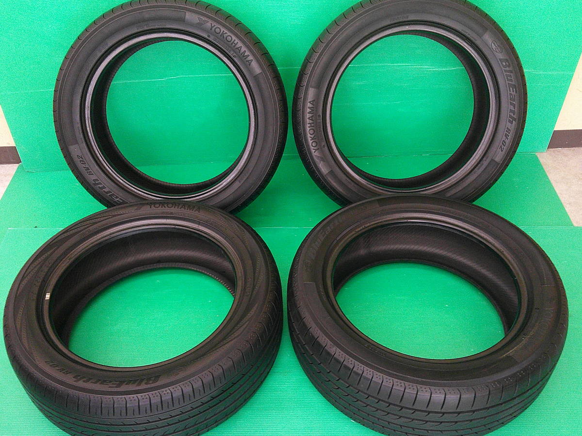 BluEarth RV-02 | 215&frasl;55R17 YOKOHAMA 215&frasl;55 BluErth RV-02、2021年 Yokohama R17、YOKOHAMA ヨコハマ - 94V 車＆バイク BluEarth-RV 中古タイヤ