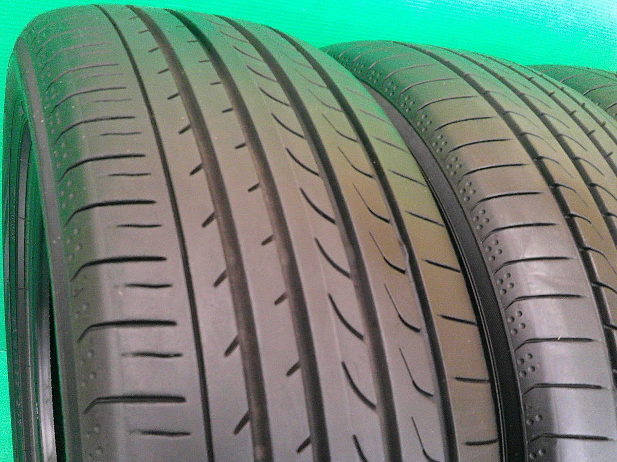 BluEarth RV-02 | 215&frasl;55R17 YOKOHAMA 215&frasl;55 BluErth RV-02、2021年 Yokohama R17、YOKOHAMA ヨコハマ - 94V 車＆バイク BluEarth-RV 中古タイヤ