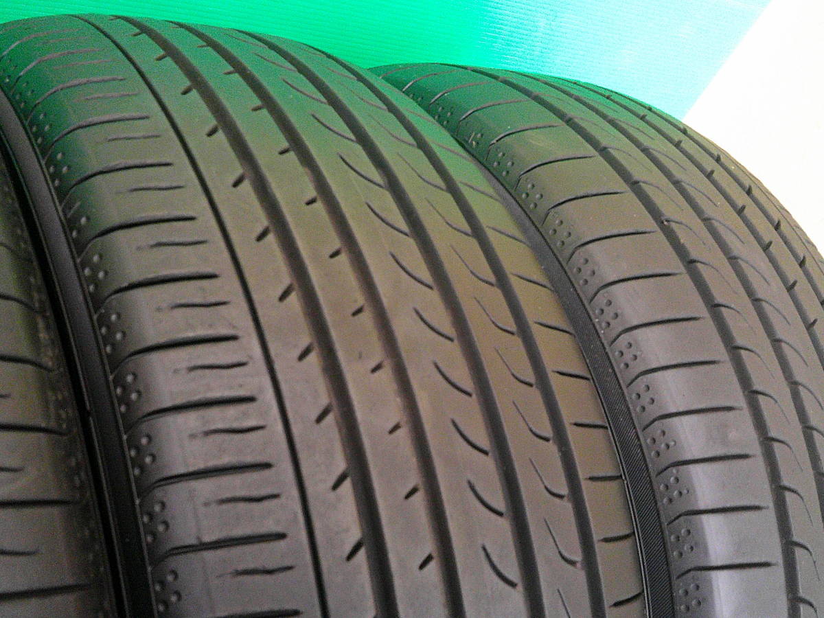 BluEarth RV-02 | 215&frasl;55R17 YOKOHAMA 215&frasl;55 BluErth RV-02、2021年 Yokohama R17、YOKOHAMA ヨコハマ - 94V 車＆バイク BluEarth-RV 中古タイヤ
