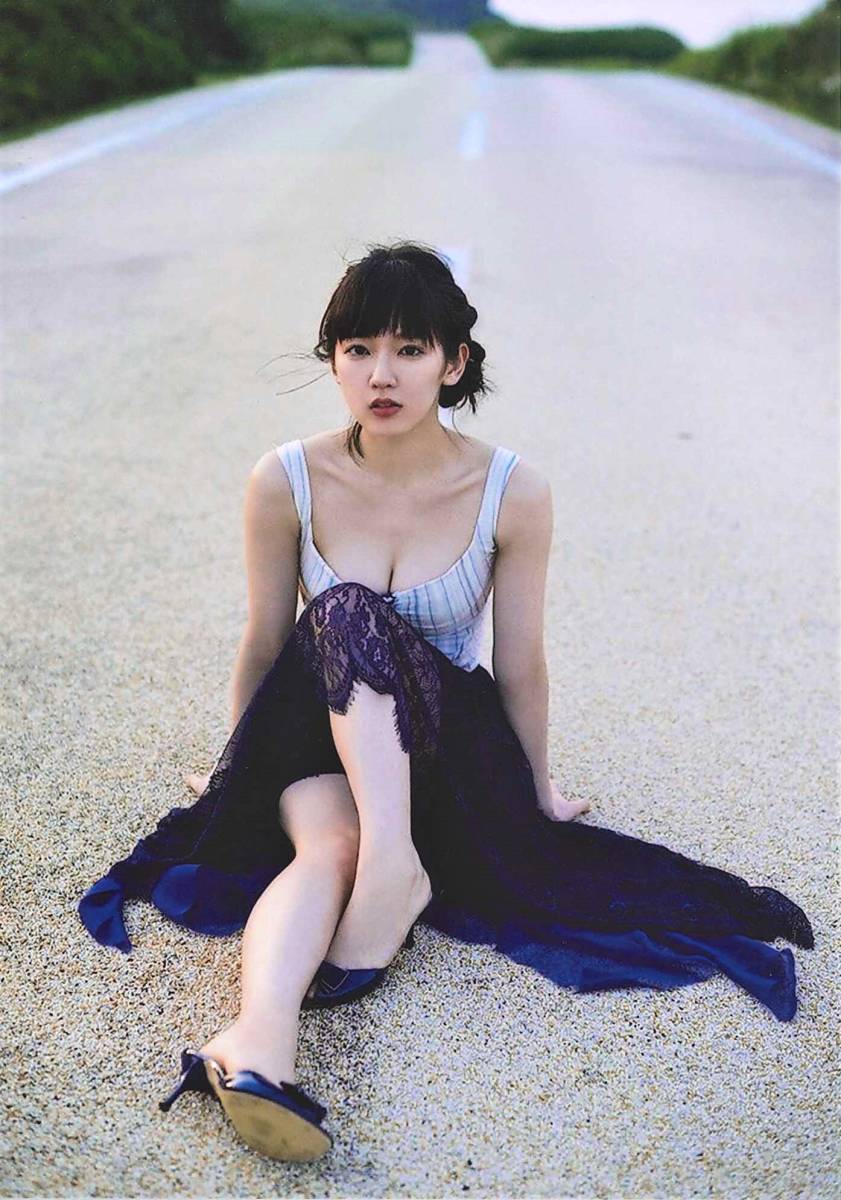 【☆まとめ売り☆】吉岡里帆　L判写真300枚！！ 〇〇 高画質 吉岡里帆 L判写真 100枚① ○○(写真)｜売買された