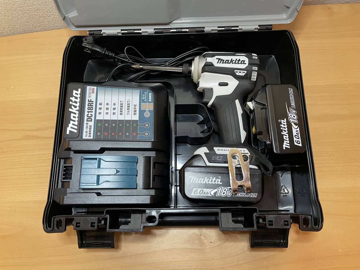 【中古美品】マキタ TD171D 白 インパクトドライバ 18V 電池2個・充電器・説明書・ハードケースセット_2