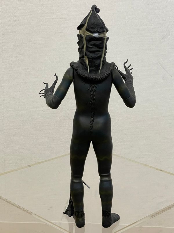 B259-K22-3842 ケムール人 モノクロ メディコムトイ 1966円谷プロ 約幅 