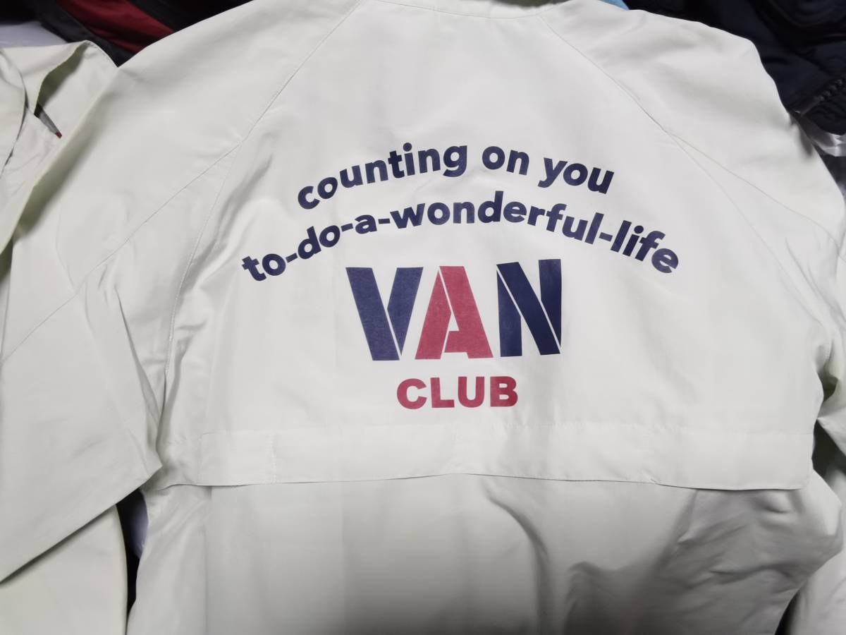 送料無料　未使用タグ付き　ＶＡＮ ＣＬＵＢ　スイングトップ　LLサイズ　ベージュ