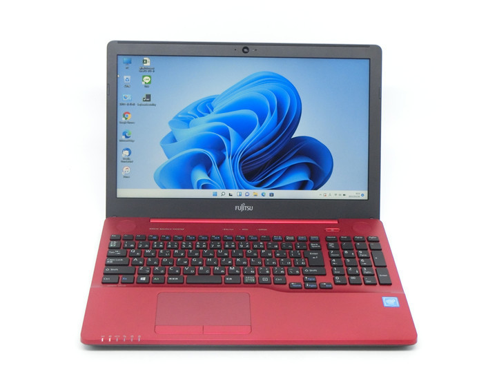 最新Win11Pro/カメラ内蔵/中古/15.6型/ノートPC/新品SSD256/8GB/4世代