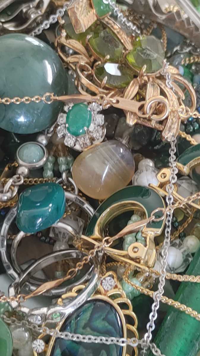 ネックレス アクセサリー まとめ 大量 イヤリング イミテーション 翡翠 