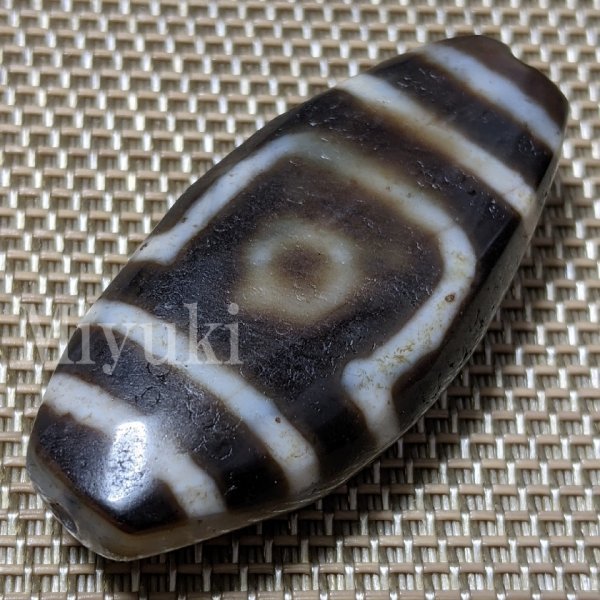 御幸天珠 Z07324 珍品 特殊天珠 一眼天珠 彫刻 54x25x13mm 馬蹄痕 1眼天珠