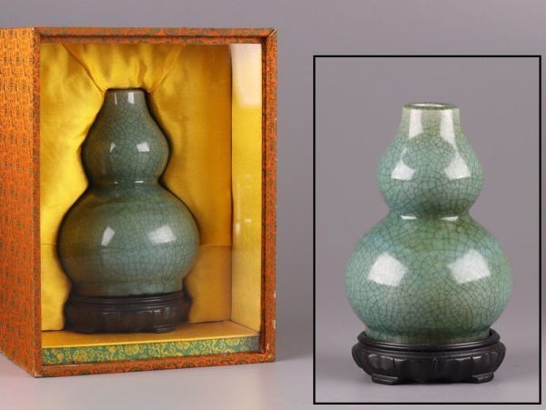 南宋時代　龍泉窯　 梅子青 青磁弦文盤口瓶 花入　花瓶　茶道具(E-81) 宋時代 龍泉窯 - 青磁 釉下彩藤文花瓶 博物館展示品 来歴有