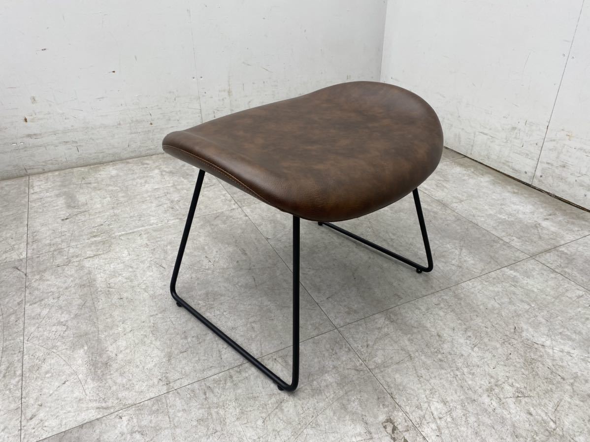 アデペシュ スツール／オットマン