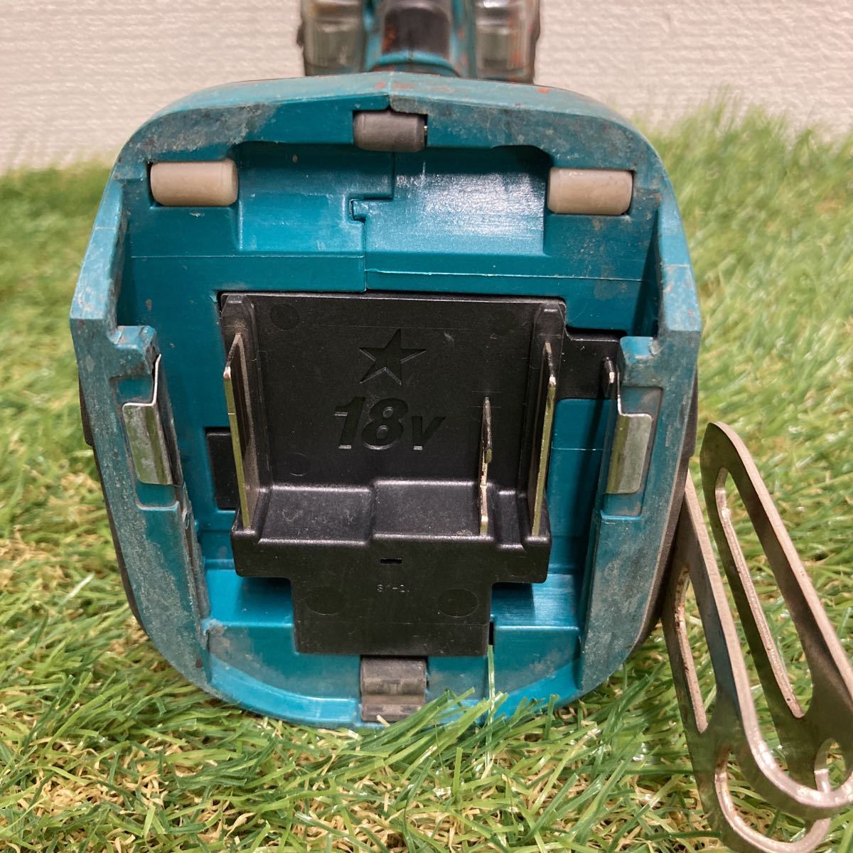 ☆【現状品】makita マキタ インパクトレンチ 電動工具 TW281D  