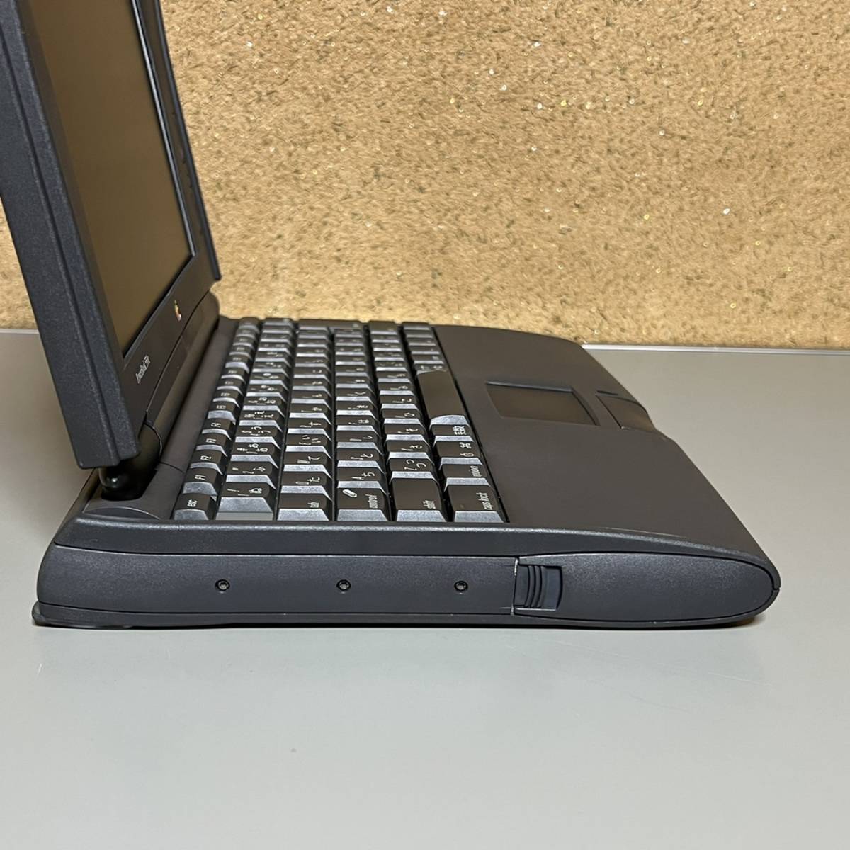 Apple 太 PowerBook 550Cジャンク品