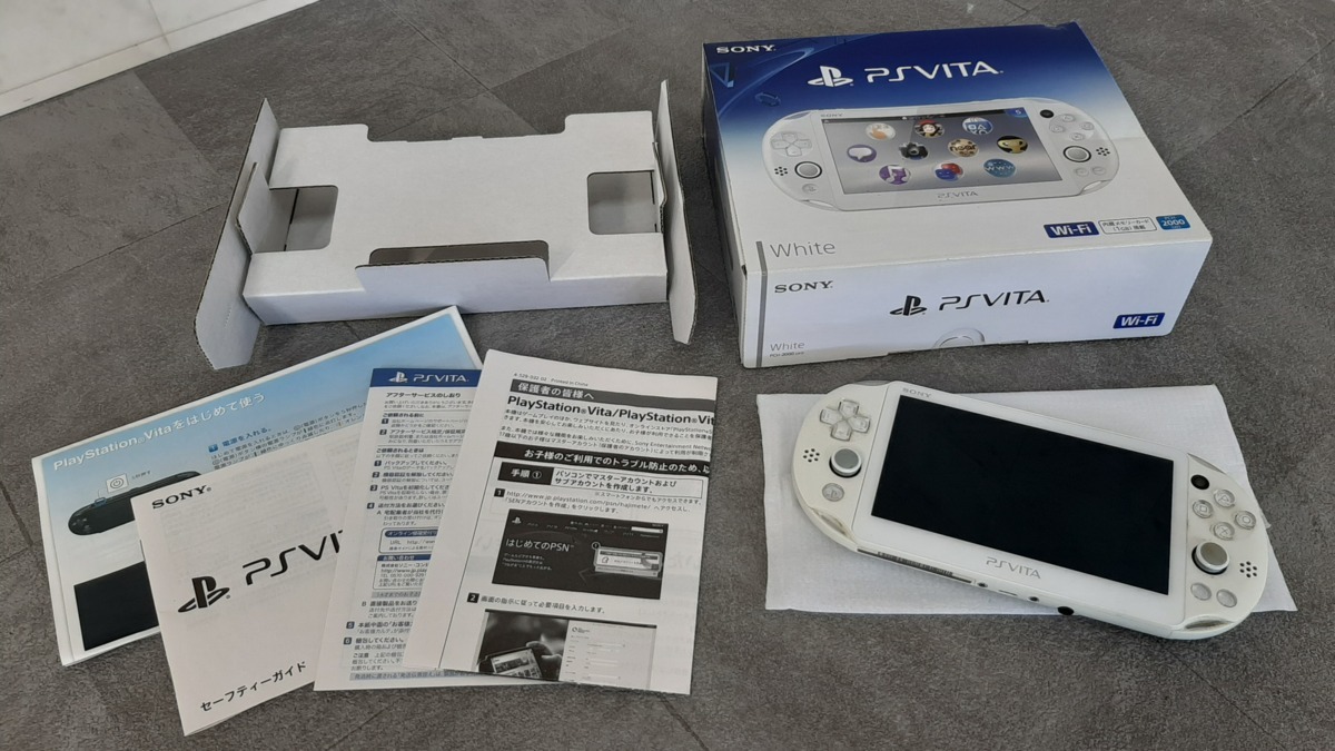 03T196■SONY PS Vita PCH-2000■