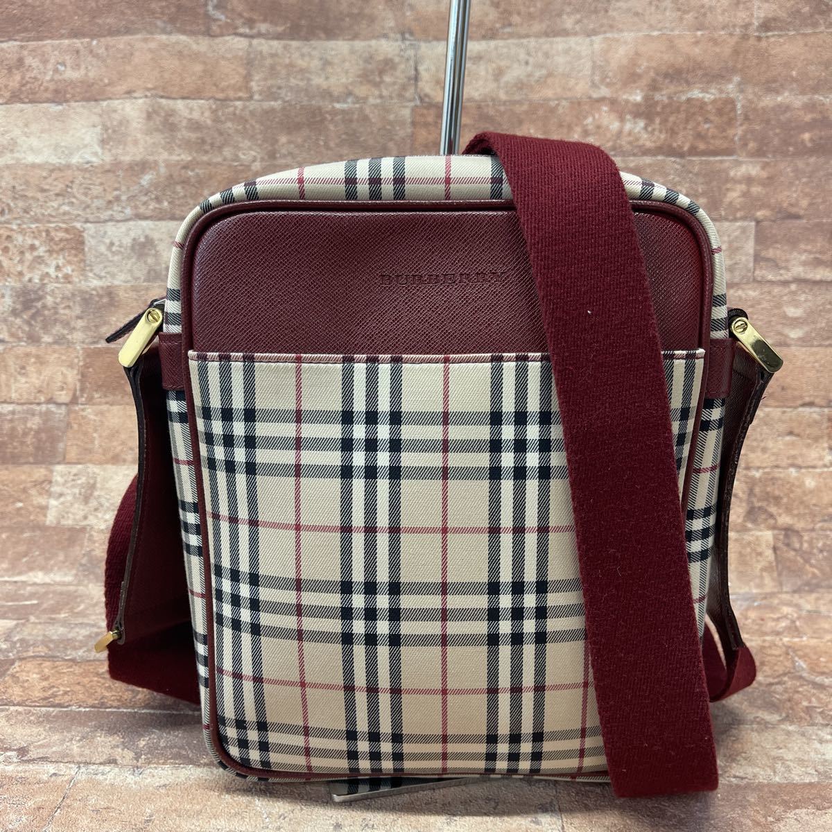 良品 BURBERRY バーバリー ノバチェック ショルダーバック レッド 