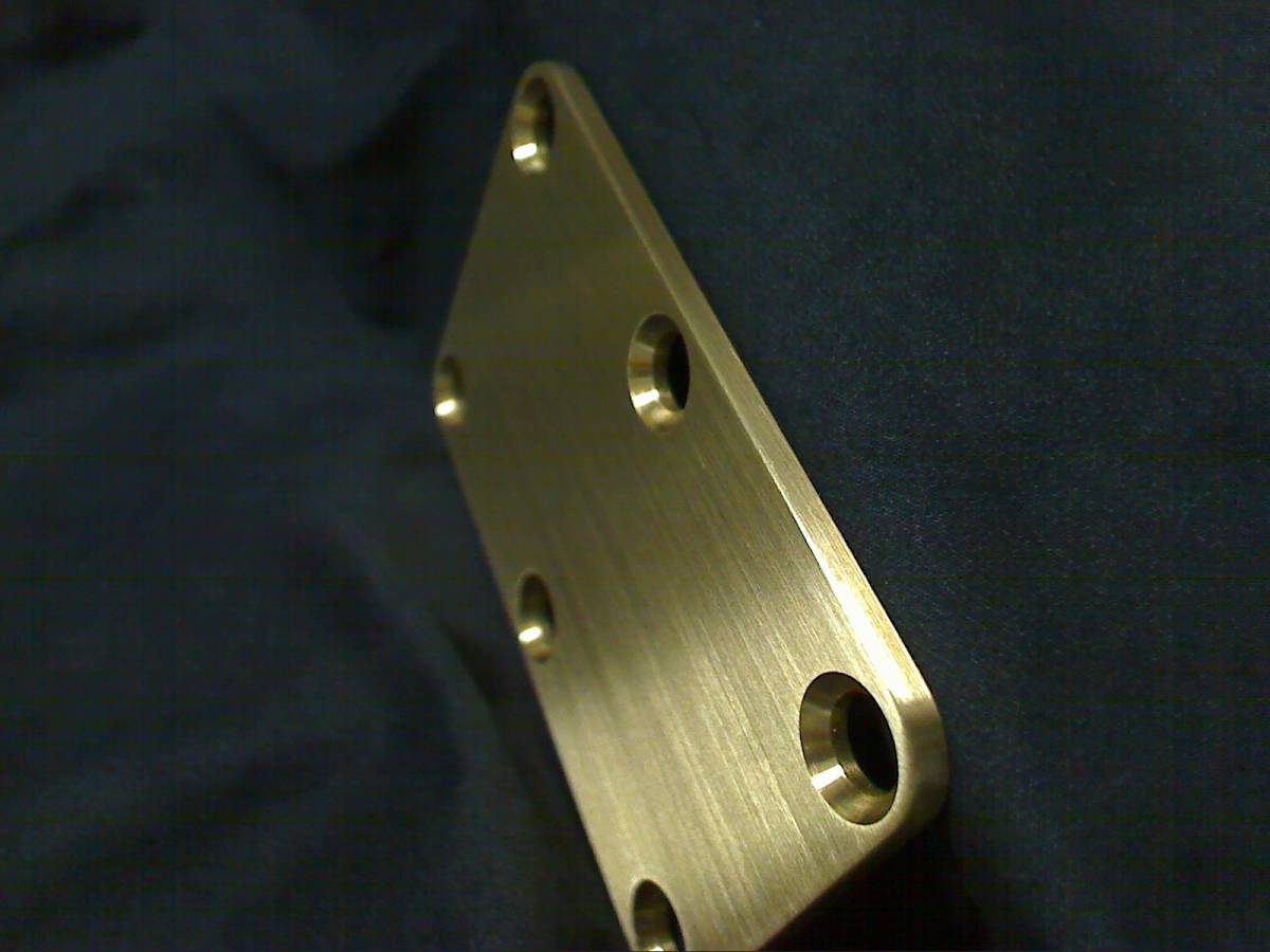 ブラス製 MUSICMAN用 厚型 ネックジョイントプレート ミュージックマン スティングレイ等 Brass 6Bolt Neck