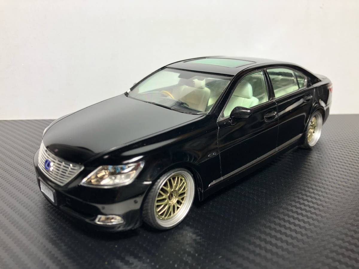 フジミ模型 1/24 レクサスLS600hL 塗装完成品 1⁄24 LS600hL レクサス
