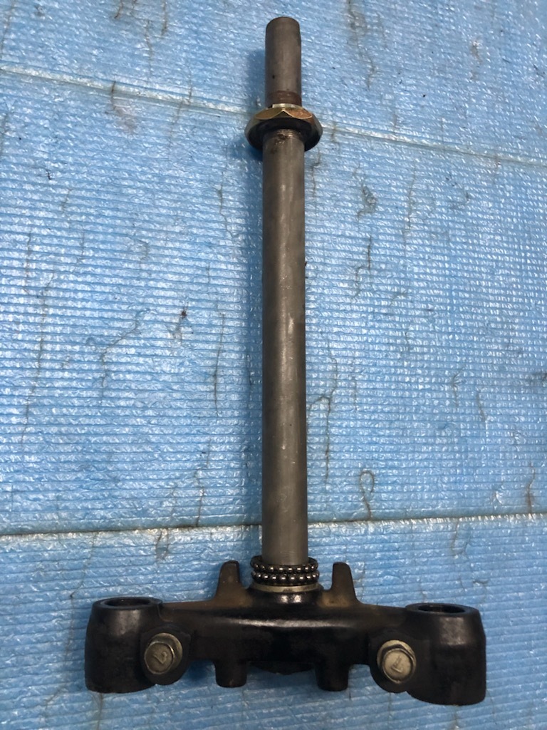 中古ジャンクSA16J ジョグJOGフロントフォークホイール ディスクブレーキ 中古ジャンクSA16J ジョグJOGフロントフォークホイール ディスク