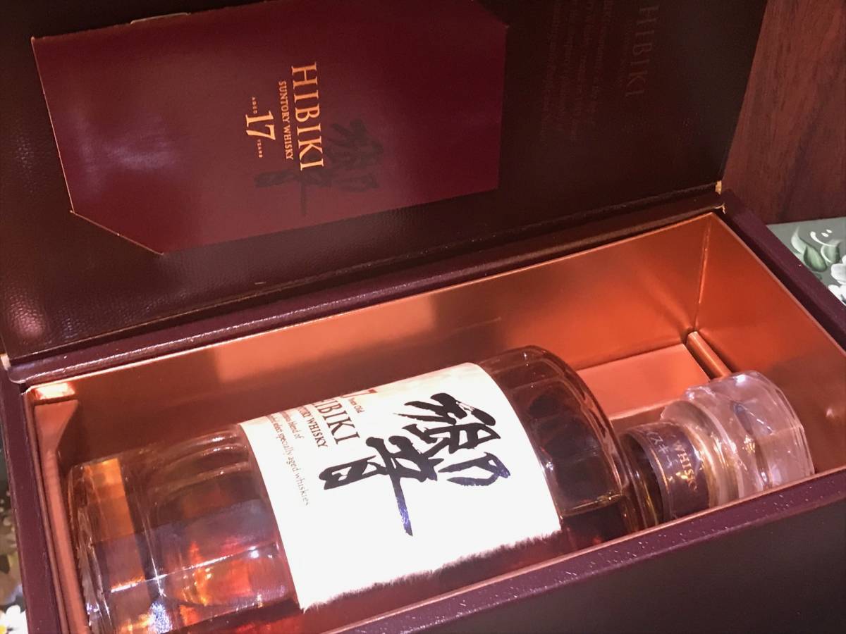 未開封 サントリー ウイスキー 響 17年 700ml / 43% 箱付 HIBIKI