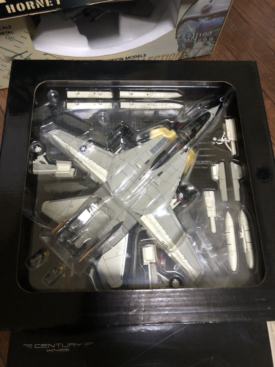 VF-84 F-14A Tomcat Jolly Wings Rogers - Calibre in USN 1:72 Grumman USS Model : 1&frasl;72