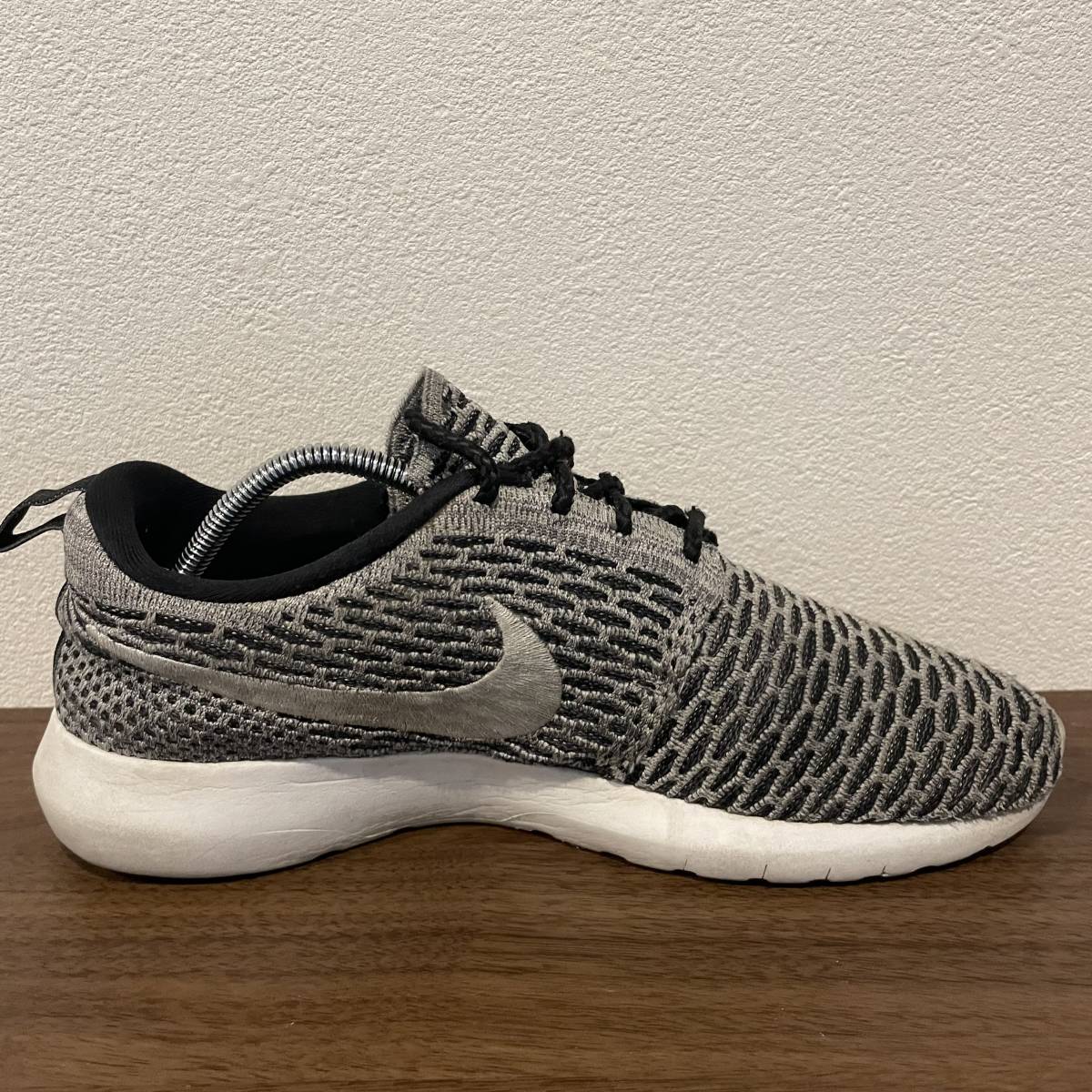 Nike Flyknit Rosherun ナイキ フライニット ローシラン メンズ グレー ローカットスニーカー カジュアル ストリート アメカジ 古着 26cm 26 0cm 売買されたオークション情報 Yahooの商品情報をアーカイブ公開 オークファン Aucfan Com