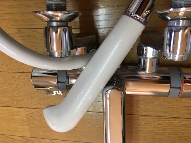 壁付サーモスタット付シングルレバーシャワー付混合栓□TOTO TMJ40C3S