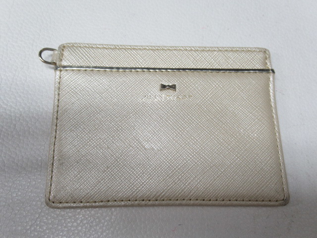 ジルスチュアート パスケースの値段と価格推移は 37件の売買情報を集計したジルスチュアート パスケースの価格や価値の推移データを公開