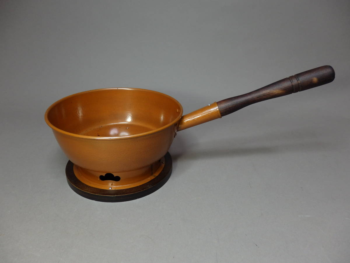 ☆ うぶだし茶道具／ 鎚目入り高級品 台付十能 火起こし付き／