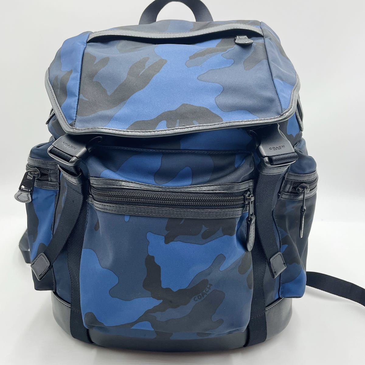 人気激安 極美品 コーチ リュック バッグパック ビジネス レザー シボ 