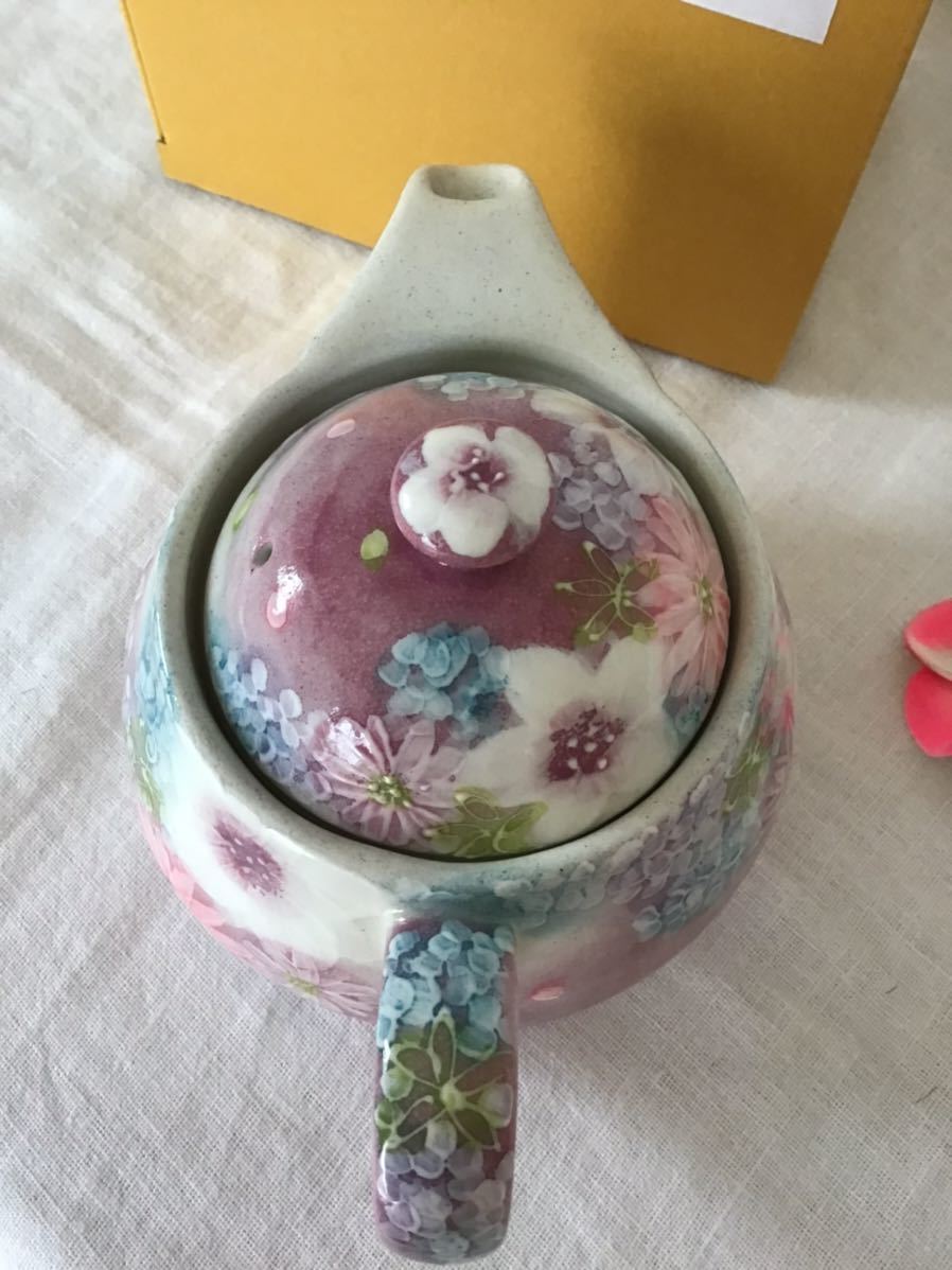 工房ゆずりは 瀬戸焼 陶器 食器 手描き 丸ポット 色彩花 ピンク 急須