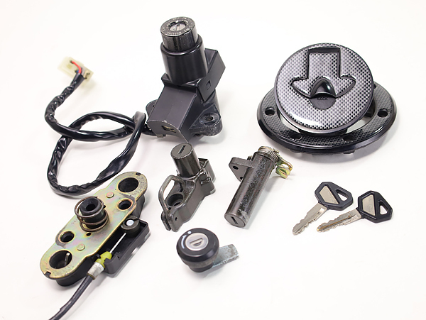 ZZR1100 ZXT10D 純正キーSet！E146KA