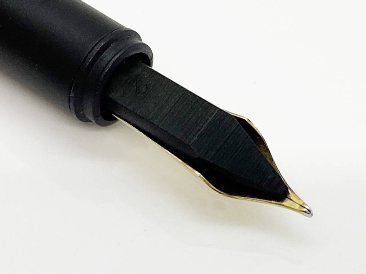 売り切り！☆ダンヒル Dunhill ペン先14K / 585 万年筆☆極美品 ケース 