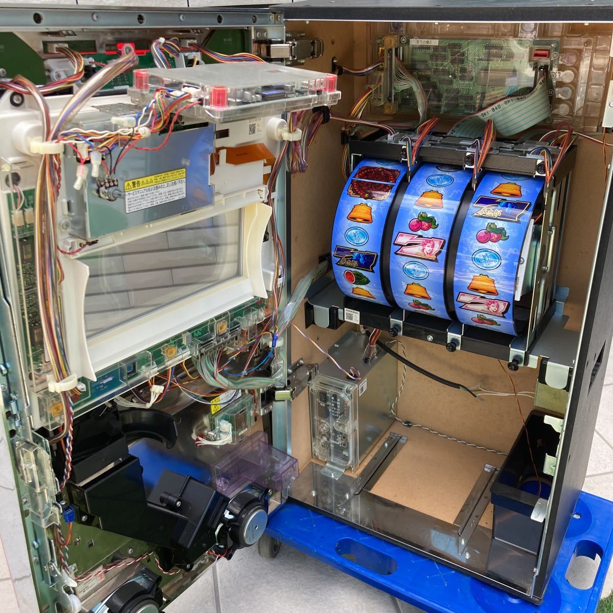 パチスロ実機　5号機初代 蒼天の拳不要機 家庭用電源 ドアキー/設定キー付き スロット　ID：126-010669-007 パチスロ実機 5号機初代 蒼天の拳コイン不要機 家庭用電源 ドアキー