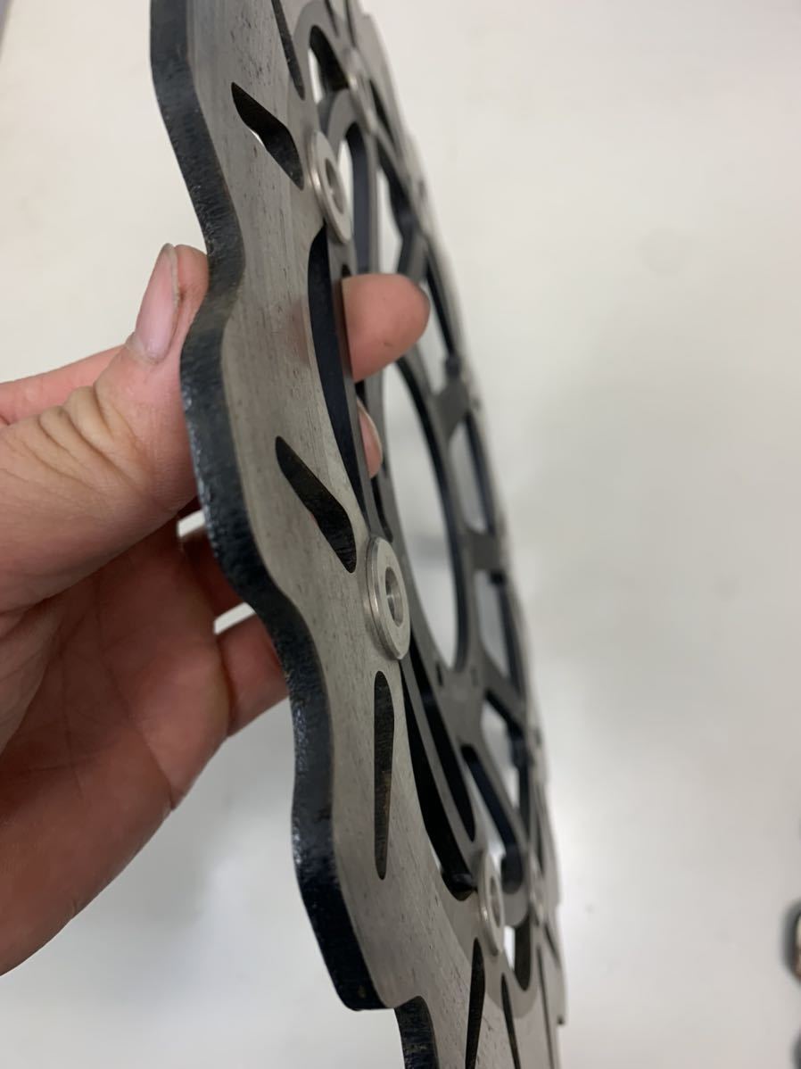GALFER 前後ディスクローター CBR1000RR SC57用 中古品(ほぼ新品) GALFER CBR1000RR Galfer Rotors 08-16 激安！CBR1000RR用GALFER&frasl;ガルファー製ウェーブタイプリアブレーキディスク！SC59&frasl;2008～&frasl;NLR&frasl;HRC