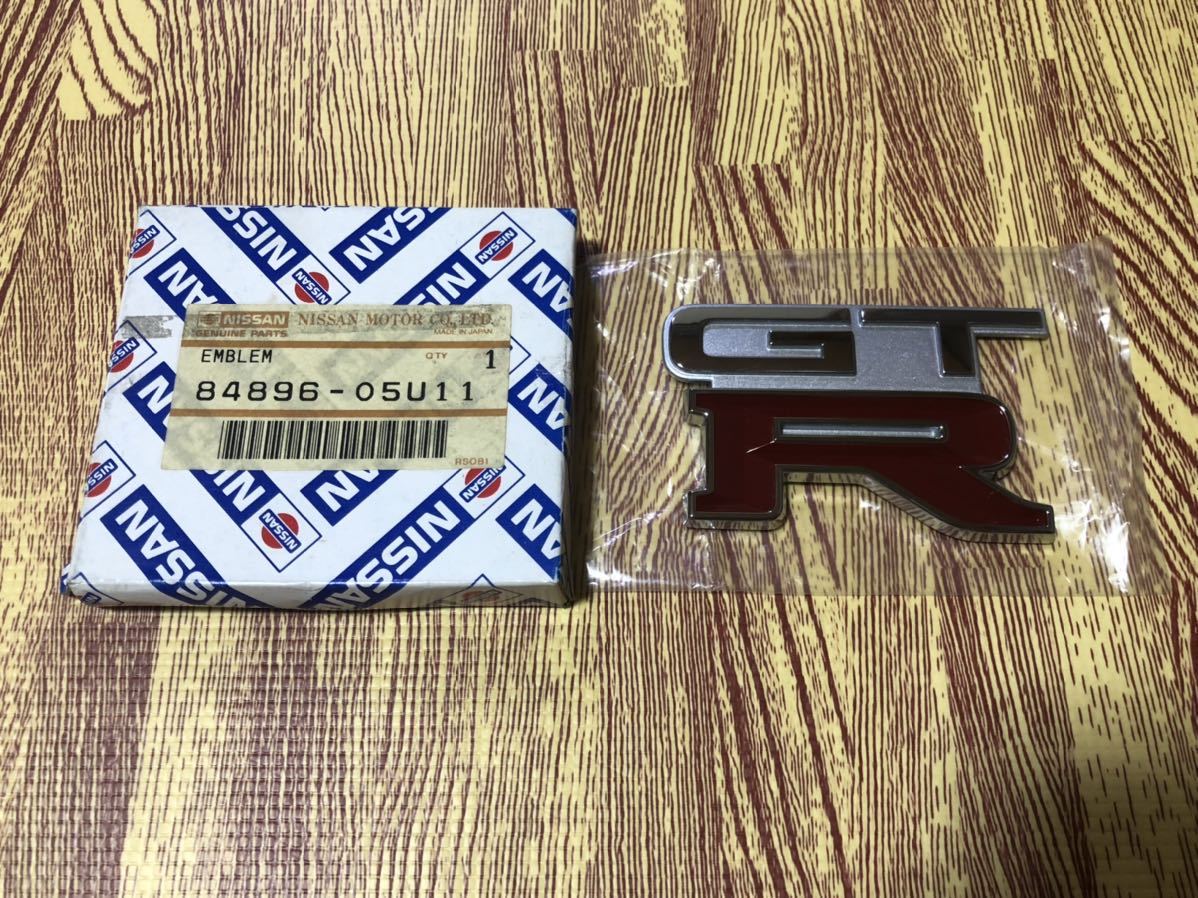 新品未使用品 当時物 日産純正 エンブレム スカイライン GTR BNR32 KLO