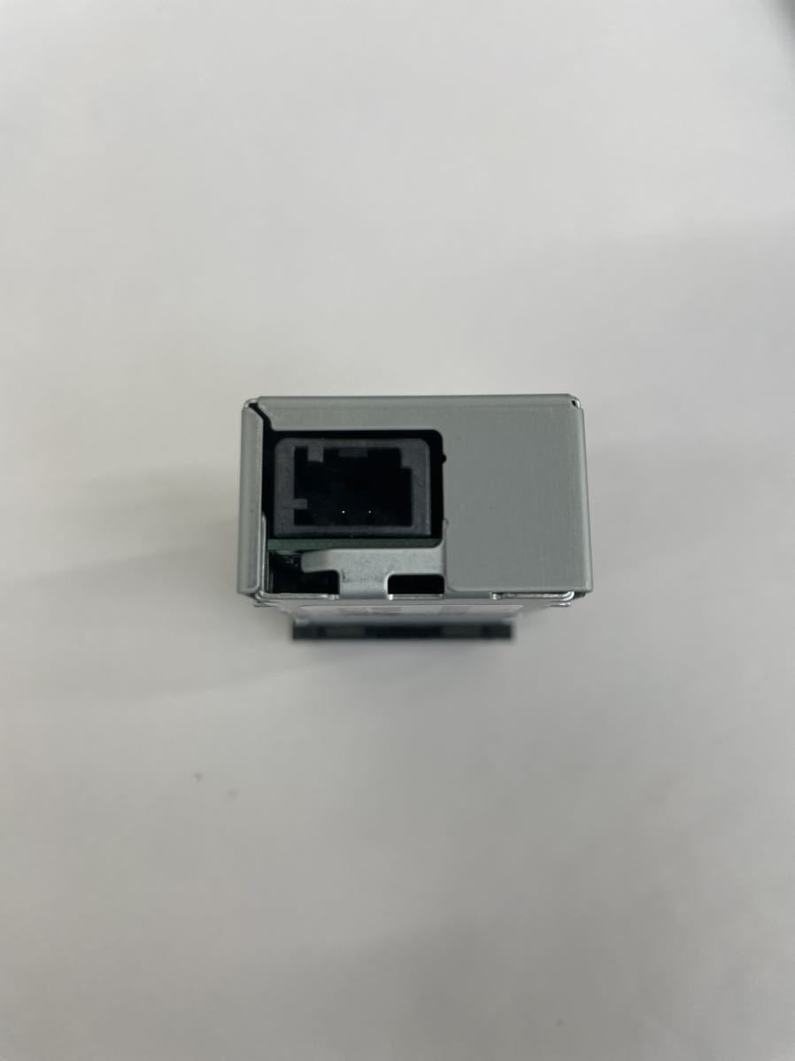 新車外しダイハツ 85532-B1010 純正USBチャージャー ソケット 新型