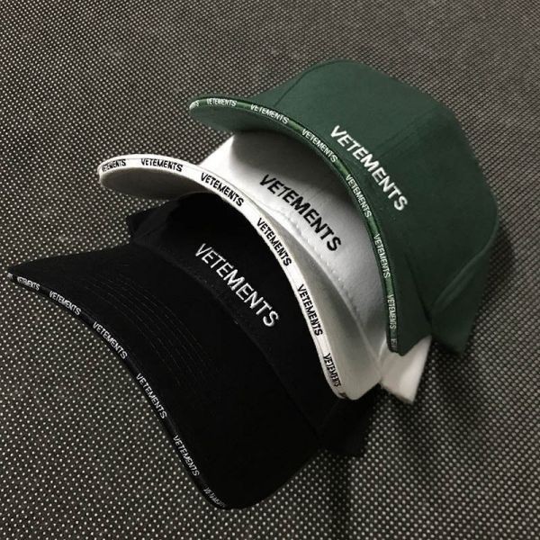 ▼Vetements キャップ 高品質 綿 男性 女性 刺繍 Vetements 帽子 ファッション 黒 野球帽 キャップ スケートボード キャップ VETEMENTS メルカリ VETEMENTS(ヴェトモン) キャップ(レディース 中古（帽子｜バッグ・小物・ブランド雑貨）の通販
