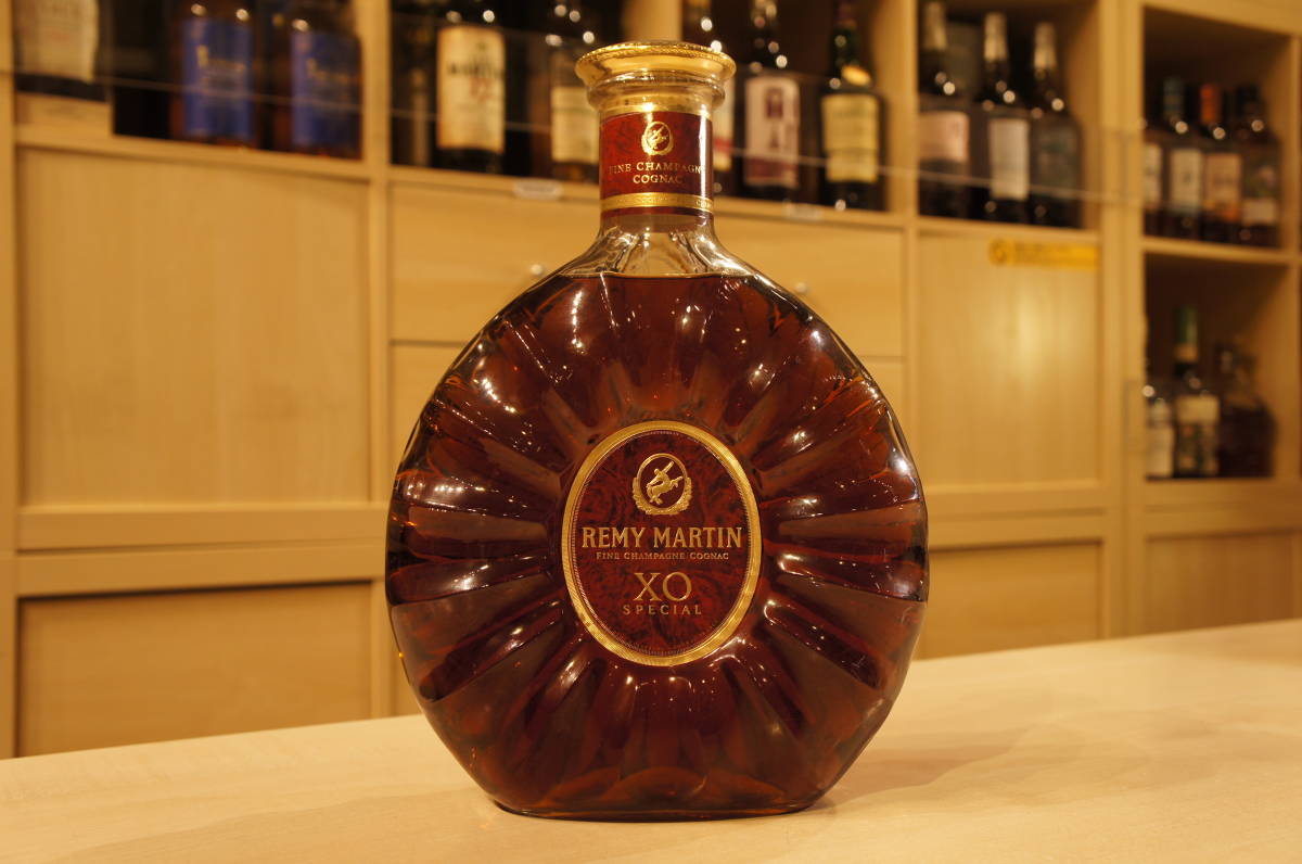 42431 REMY MARTIN (レミーマルタン) XO スペシャル 1500ml 1.5L 40度