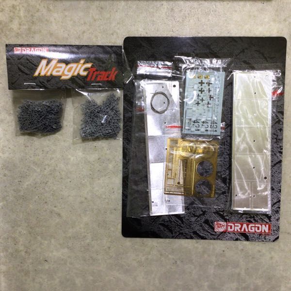 サイバーホビー ドイツ軍 1&frasl;35 1円〜 1円～ 1⁄35 ドラゴン 装甲8t | 1&frasl;35パンサーA後期型 7&frasl;2 低側無蓋貨車 サイバーホビーWW WWII VK.45.02P .234&frasl;