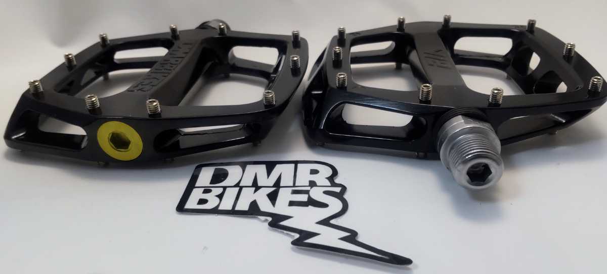 DMR 　V12 マグネシウムフラットペダル　新品