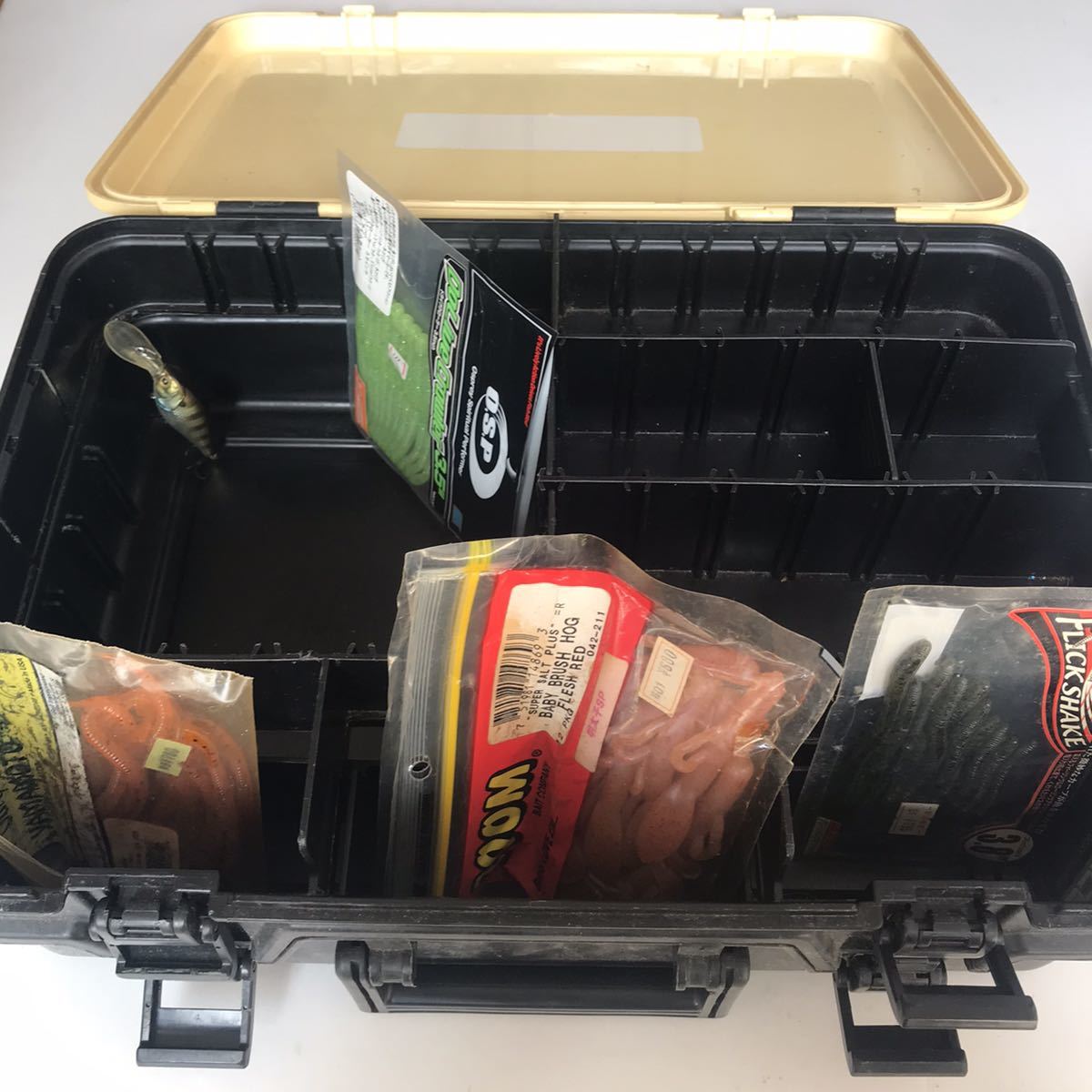 バス釣りセット　ワームセット　大量ワーム　ゲーリーヤマモト　デプス　BOXリール バス釣り引退セット☆バーサス3070☆ワーム&プラグルアーセット