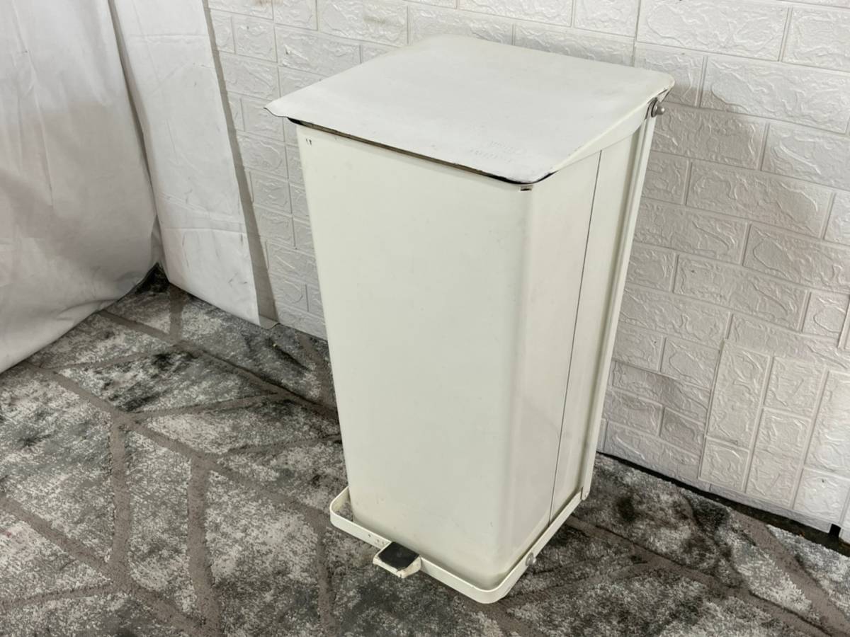 【米軍放出品】世田谷ベース フタ付きゴミ箱 フットペダル式 ダストボックス トラッシュボックス (160)☆IE5KK