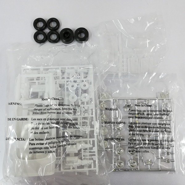 mG179b [未組立] 1/25 レベル'68 マスタング GT 2'n1 1/24 '78ポンティアック ファイアーバード3'n1 | プラモデル Q