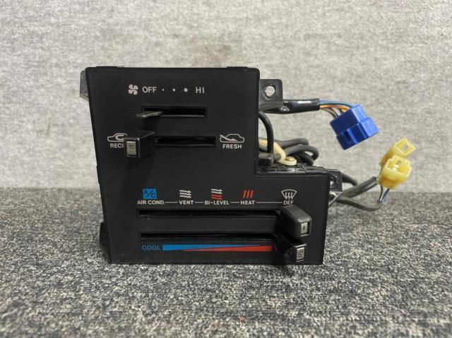 希少品】スカイライン R32GTR エアコン操作パネル エアコン 